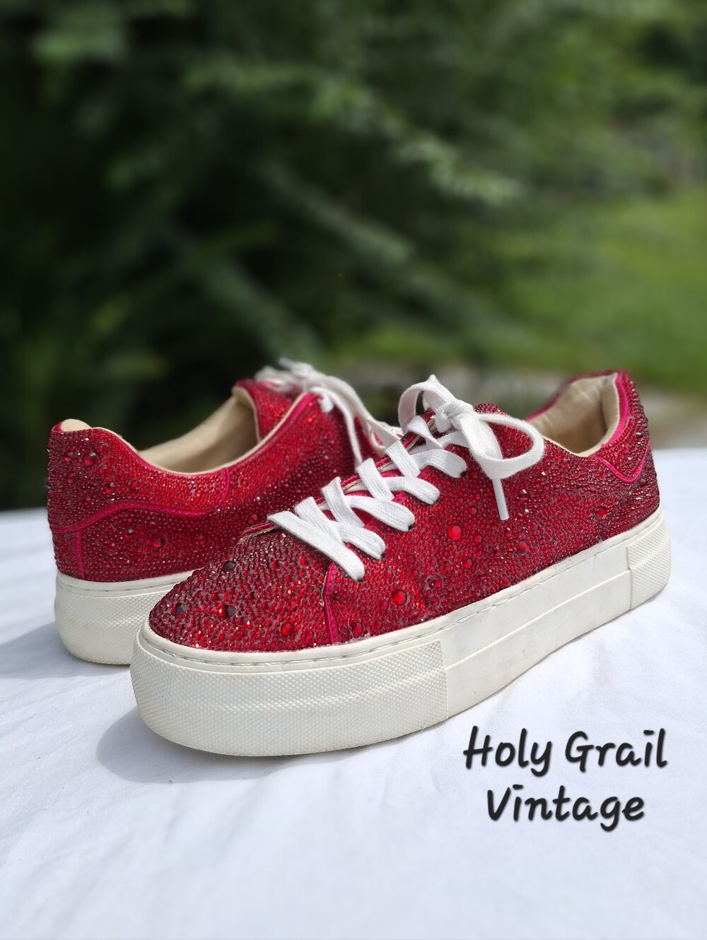 Betsey Johnson Sidny Shimmering Red Rhinestone Low Top Platform Sneakers Sz 6.5